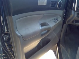 2005 TOYOTA TACOMA, BLACK, SR5 MODEL, 4.0L, MT, 4WD.   Z26504
